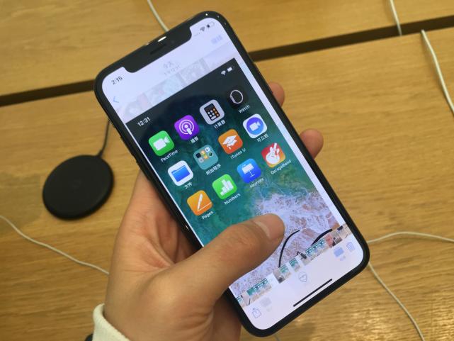 苹果x打开新闻会自动上跳iphonex屏幕触控乱跳